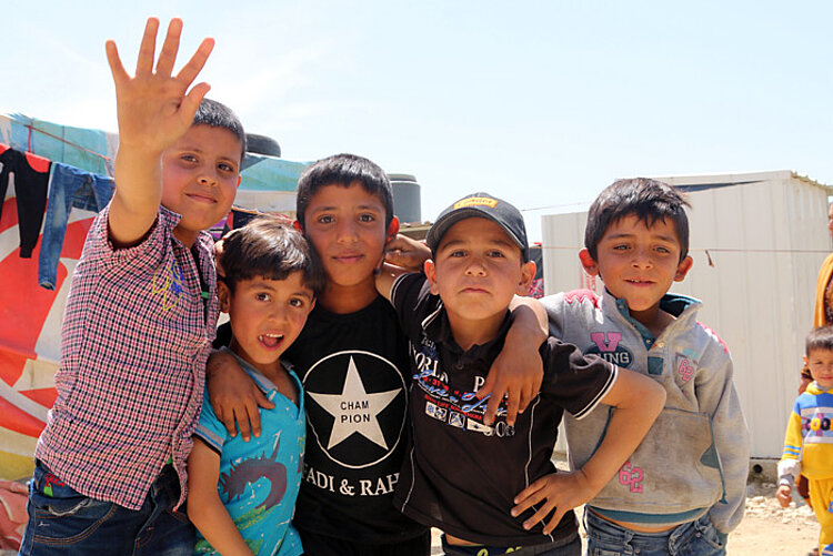 Foto: Gruppen von Jungen im Libanon