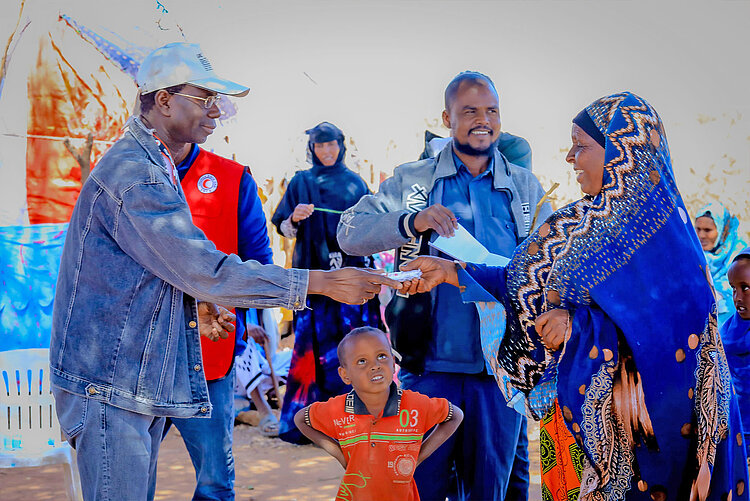 Distribution of chlorine tablets