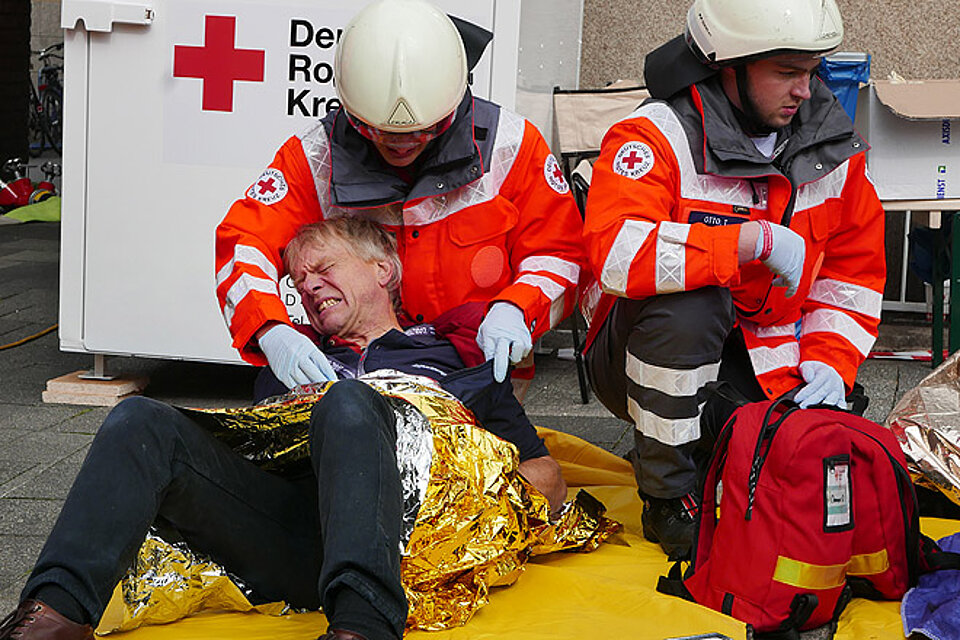 Team einer DRK-Bereitschaft an einer Wettkampfstation des Bundeswettbewerbs