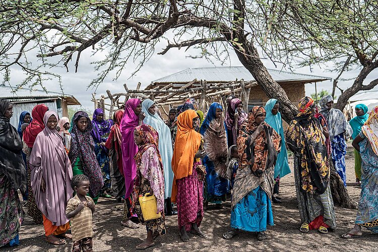 Gruppe binnenvertriebener Frauen in Äthiopien