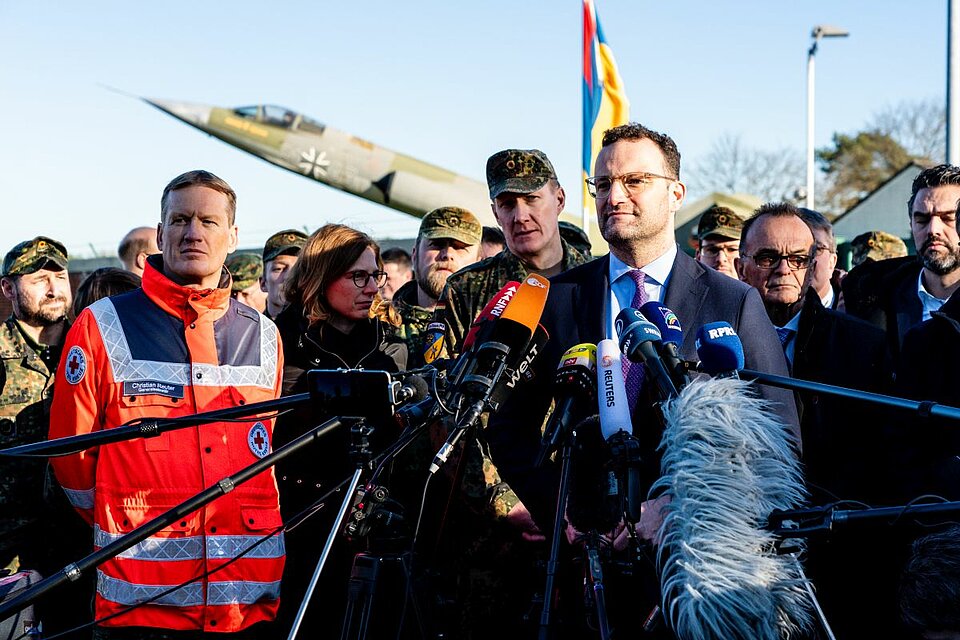 Jens Spahn spricht zu den Vorsorgemaßnahmen in Deutschland nach Ausbreitung des Coronavirus in China