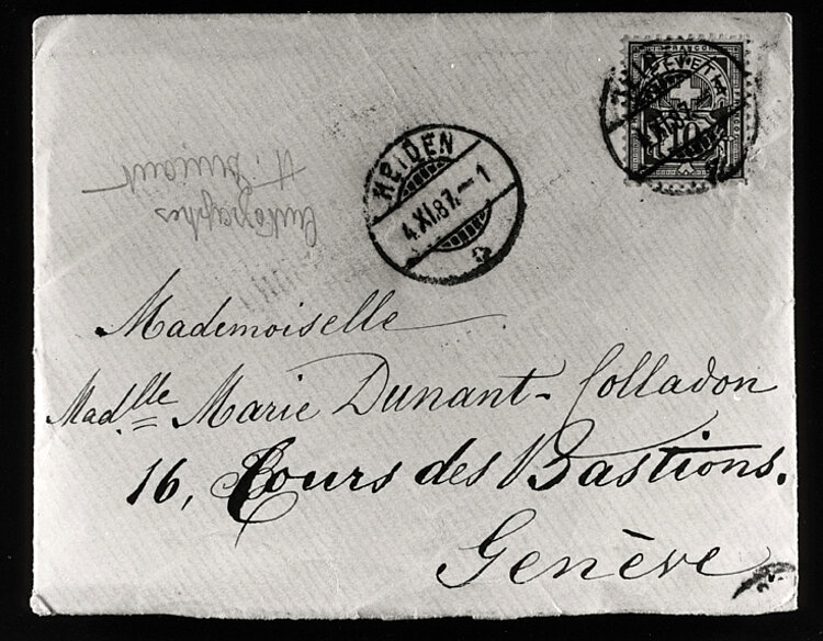 Henry Dunant bringt alle seine Briefe eigenhändig zum Postamt in Heiden. So auch diesen, der an seine Schwester in Genf gerichtet ist (IKRK)