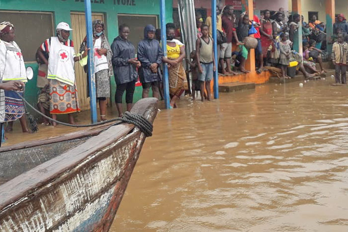 DRK hilft bei Naturkatastrophen wie Überschwemmungen in Mosambik