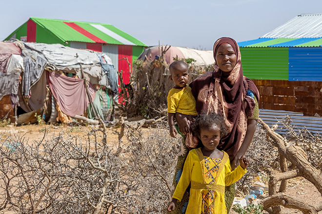 Somalische Mutter mit Kindern
