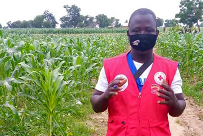 Portrait eines Rotkreuz-Freiwilligen in Togo