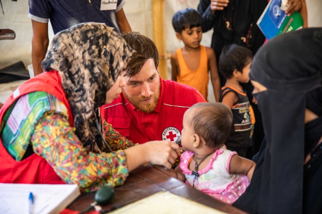 DRK unterstütz mit medizinischer Hilfe in den Flüchtlingscamps bei Cox's Bazar in Bangladesch