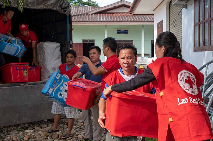 Helfer vom Laotischen Roten Kreuz
