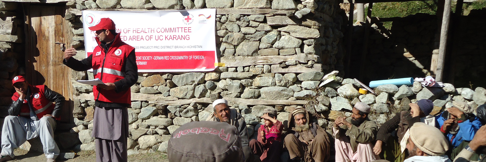 Rothalbmond-Mitarbeiter koordinieren den Wiederaufbau in Pakistan