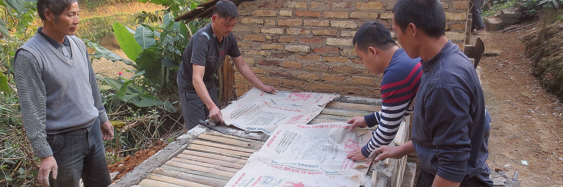 Vietnamesen betrachten neue Pläne für den Wiederaufbau