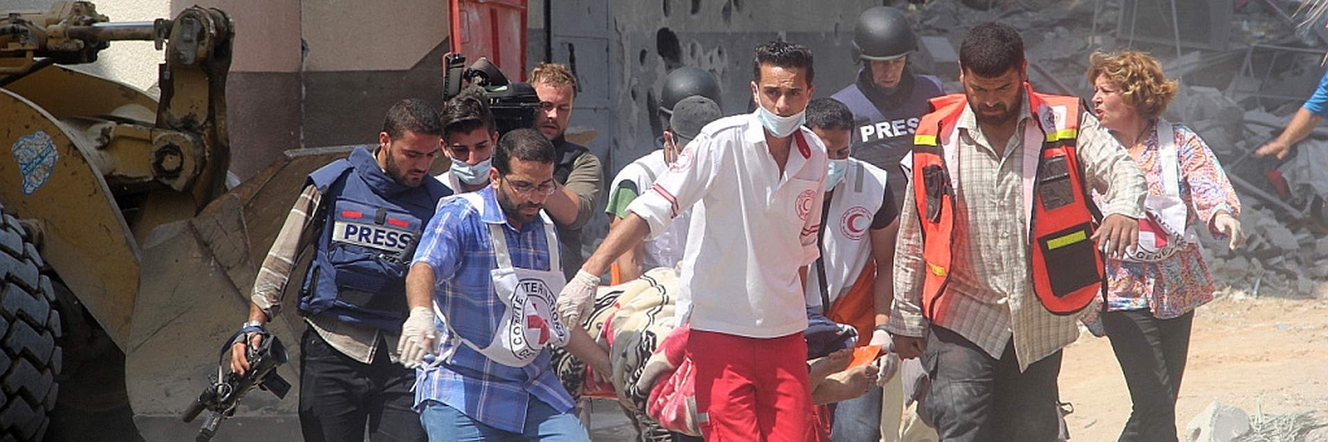 Hilfe für Verletzte durch das Rote Kreuz in Gaza, Palästina