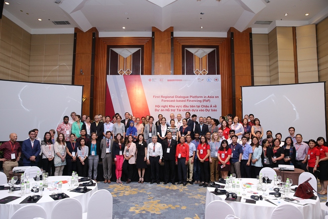 Gruppenfoto der Teilnehmer der regionale Dialog-Plattform in Vietnam 