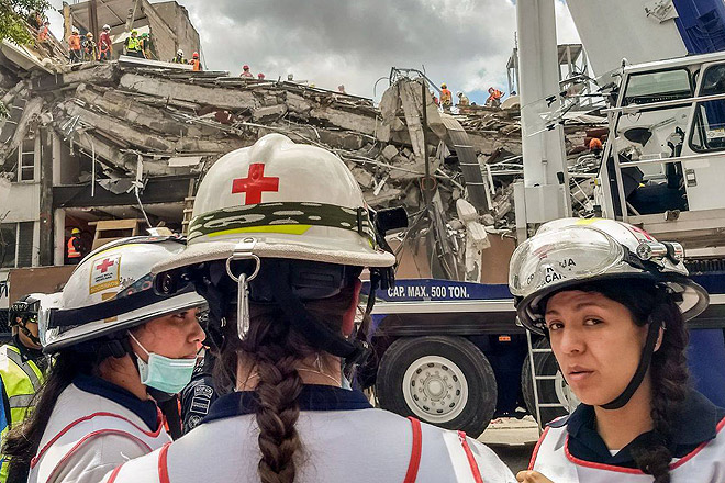Helferinnen des Mexikanischen Roten Kreuzes