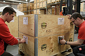 Hilfsgüter des DRK werden verladen