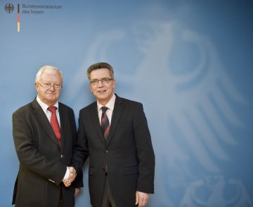 Foto: Bundesinnenminister de Maizière trifft DRK-Präsident Dr. Rudolf Seiters