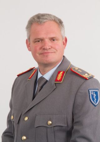 Präsidiumsmitglied Bruno Most Deutsches Rotes Kreuz, Portrait, Porträt, Präsidium